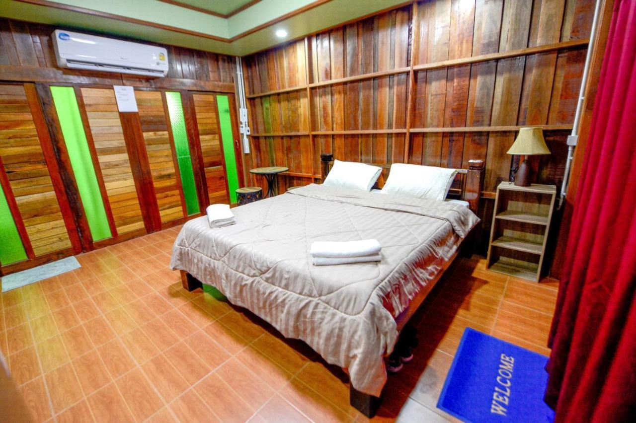 Mrk Resort & Massage Lopburi Exterior photo